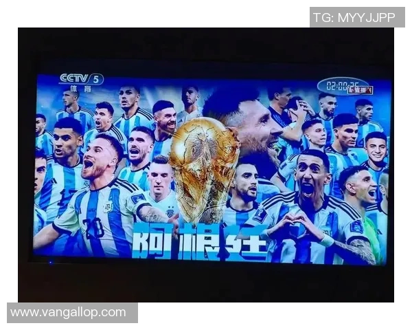 老头对足球明星的热爱与追随背后的故事与情感探讨